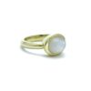 Geelgouden ring met witte maansteen